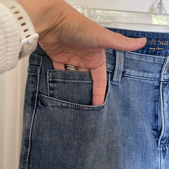 Soft Surroundings Touch of Lace Jeans Light Blue Wash Stretch size 10 - Picture 4 of 15